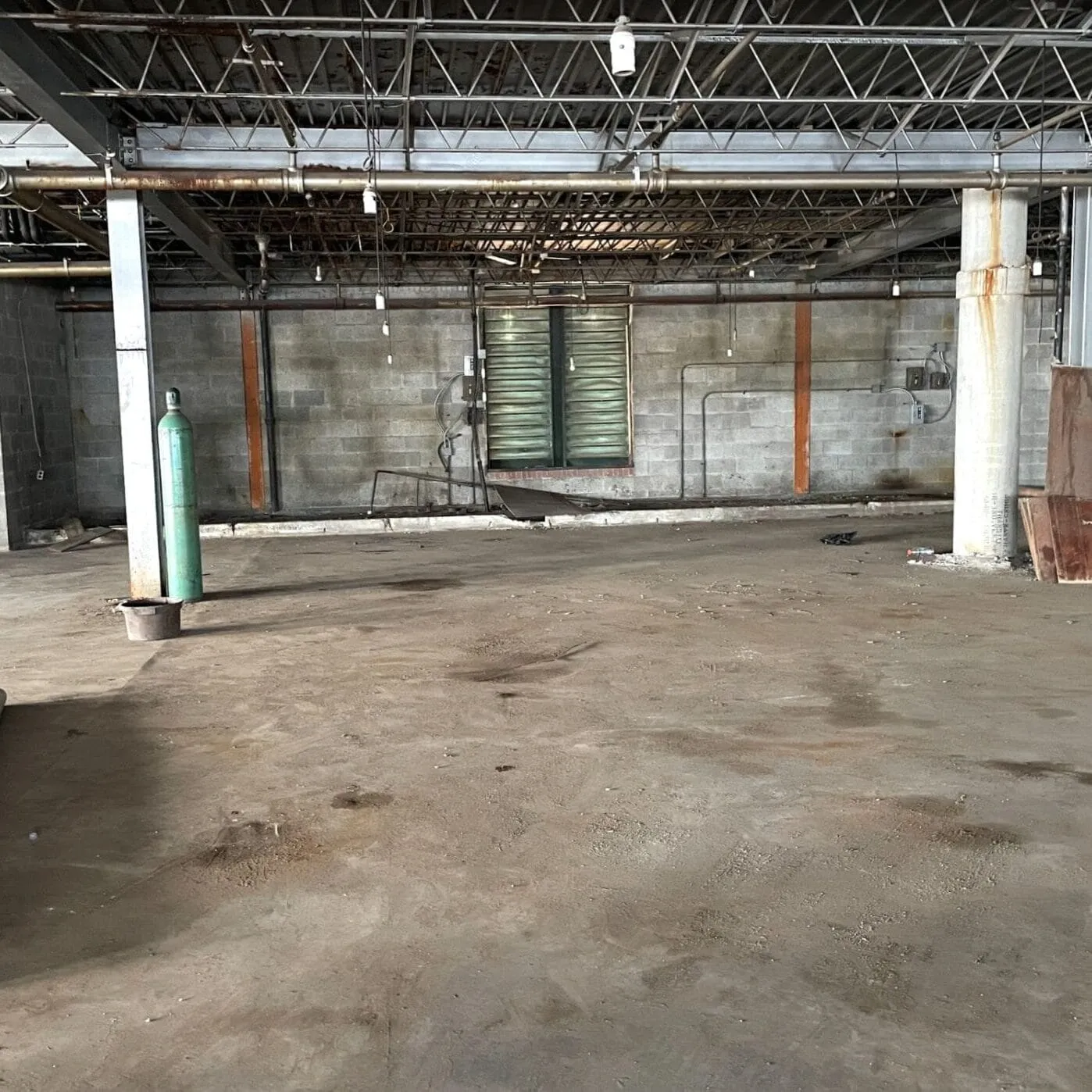 Broughton Street: interior before renovation